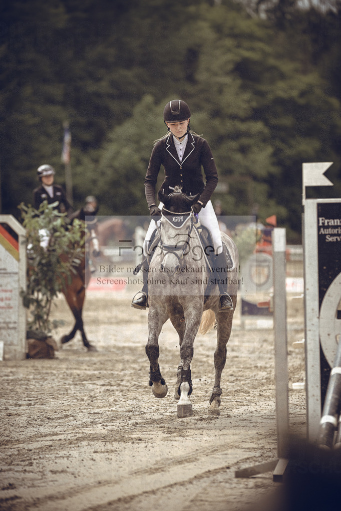 20240530-DOS_2635 | Entdecke hochwertige Reitturnierfotos von Foto Oger. Professionell, emotional und authentisch – jetzt Lieblingsmomente im Shop bestellen.Deutschlandweite Turnierfotografie. - Realisiert mit Pictrs.com