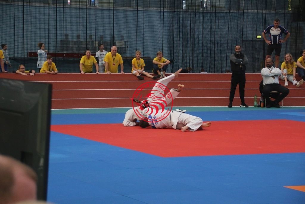 MSY-2022-10-30-7922 | Fotos vom Adler Cup - Pictures from Adler Cup

Hier findet Ihr alle Eindrücke und großen Momente der Adler Cup Wochenenden. Here you will find all impressions and great moments of the Adler Cup weekends. - Realisiert mit Pictrs.com