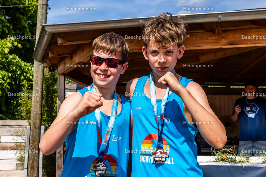 2025-200076277-Jugend-Beach-Serie-Turnier | Pinar Atalay, Bundeskanzler Friedrich Merz 31.05.2025; Berlin Foto: Gerold Rebsch - www.beachpics.de