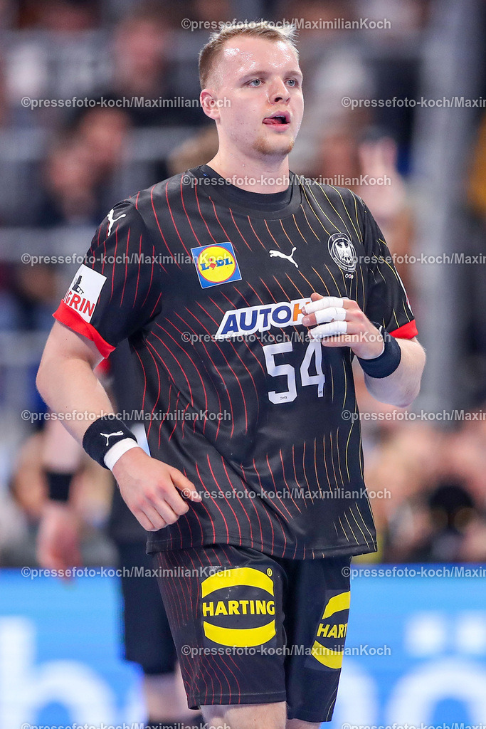 DHB07112402175 | 07.11.2024, Handball, EHF EURO Qualifiers, Deutschland - Schweiz, SAP Arena Mannheim: Justus Fischer (GER #54)