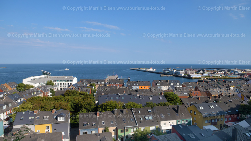 Helgoland Hafenanlagen__ELS_7037030818 | Helgoland - Aufnahmedatum: 31.07.2018, Aufnahmehöhe:  m, Koordinaten:  - , Bildgröße: 7873 x  4428 Pixel - Copyright 2018 by Martin Elsen, Kontakt: Tel.: +49 157 74581206, E-Mail: info@schoenes-foto.deSchlagwörter:Schleswig-Holstein,Landkreis Pinneberg,Düne,Hochseeinsel,Börteboote,Meer,Küste,Halunder,Oberland,Unterland,Strand,Seehunde,Robben,Lange Anna,Felsen,Roter Felsen,Luftbild,Luftbilder,Bastölpel - Realisiert mit Pictrs.com
