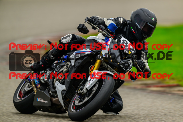 MaZZes_Fotomatrix_20241002_6007705_9911 | GELB