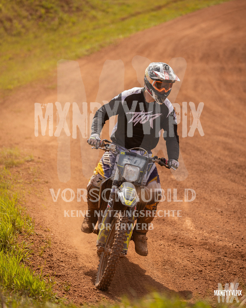 866A4176 | mxndyyvipix
