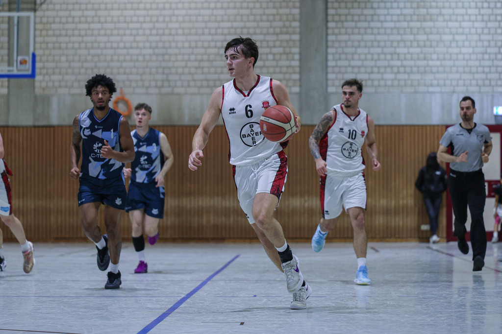 1.Regio BAYER GIANTS vs LippeBaskets Werne-60 | Fotos von Basketballspielen aus dem Raum NRW fotografiert von Gero Mueller-Laschet und Daniel Schaefer - Realisiert mit Pictrs.com