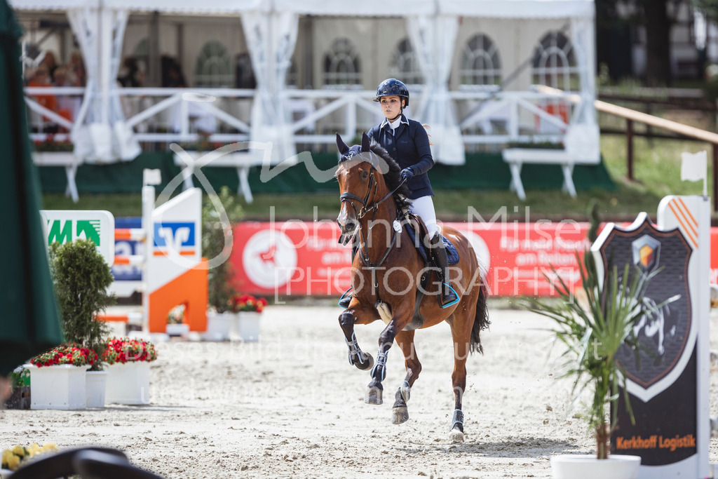 240714_BHO_M2-Spr-2-303 | Deine schönsten Turniermomente als professionelle Fotos! Entdecke hochwertige Pferdesport-Fotografie im Online-Shop. Jetzt Fotos finden & bestellen!