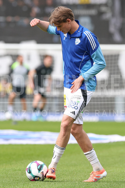 SK Puntigamer Sturm Graz vs TSV Egger Glas Hartberg – Championship Group    | Graz, Austria, 12.Apr.26 - SOCCER - ADMIRAL Bundesliga, SK Puntigamer Sturm Graz vs TSV Egger Glas Hartberg. The image shows Julian Halwachs (Hartberg) during warm up.    