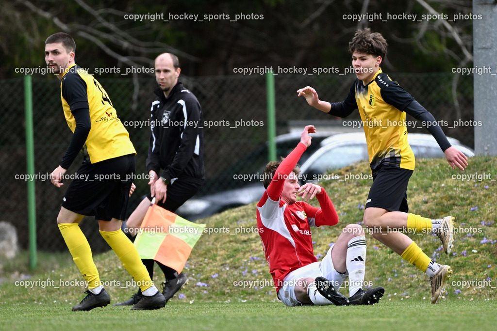 SV Arnoldstein vs. FC Union Sillian-Heinfels | #14 Edis Sehic SV Arnoldstein, #20 Marco Ortner FC Sillian, #16 Justin Galli SV Arnoldstein, SV Arnoldstein vs. FC Union Sillian-Heinfels, SV Arnoldstein vs. FC Union Sillian-Heinfels am 29.03.2026 in Arnoldstein (Waldparkstadion Arnoldstein), Austria, (Photo by Bernd Stefan)