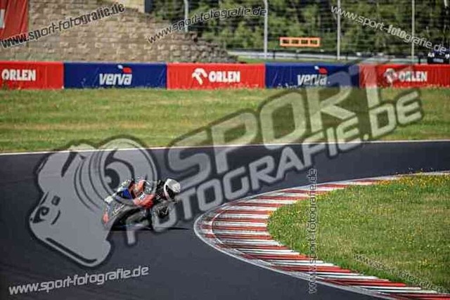 pubi0230 | Professionelle Fotos von Sportveranstaltungen, aber auch Hochzeiten und anderen Events. - Realisiert mit Pictrs.com