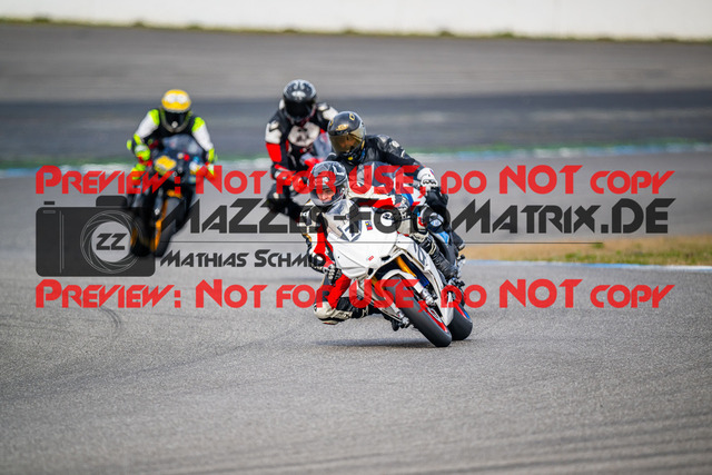 MaZZes_Fotomatrix_20240317_6007705_1341 | Fotograf Mathias Schmid
Sportfotograf,
Eventfotograf,
Hochzeitsfotograf,
Portraitfotograf