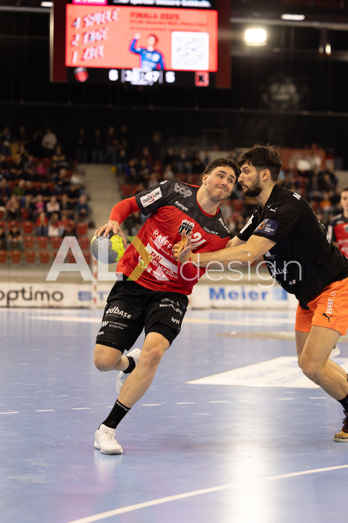 Handballen I Herren I Saison 2025-2026 I Quickline Handball League 2026 | Men I 18. Spieltag I Pfade Winterthur - Kadetten Schaffhausen I 20.12.2025 | 24 Mehdi Ben Romdhane (Pfadi Winterthur) – Rückraum mitte - Realisiert mit Pictrs.com