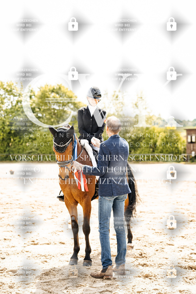 CK703621 | Turnierfotografie Pferdefotografie Trier Rheinland-Pfalz Pferdesport Reitsport Tierfotografie Sportfotografie Pferdevideo Pferdevideografie Equestrianvideography equestrianphotography  - Realisiert mit Pictrs.com