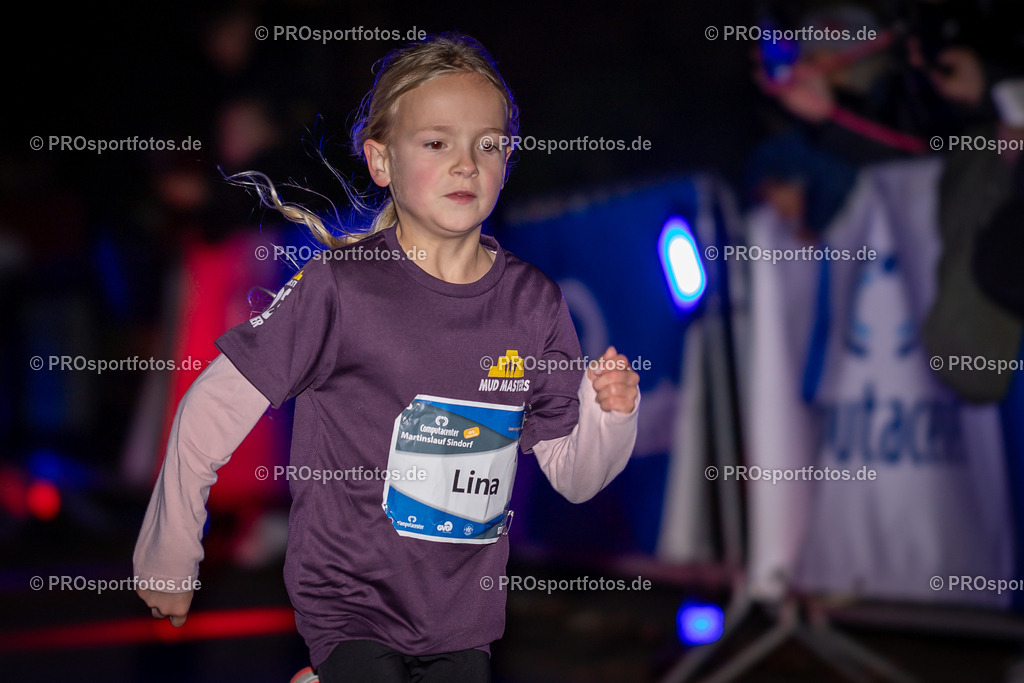 Martinslauf Sindorf 2023 in Kerpen-Sindorf, 09.11.2023 | Impressionen vom Martinslauf Sindorf 2023 am 09.11.2023 in Kerpen-Sindorf (Nordrhein-Westfalen).