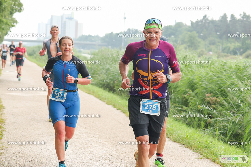 LUR_1488 | 34. M-net Erlanger Triathlon 2025 #erlangertriathlon  #mnettriathlon2025 #mnettriathlon #team #olympischedistanz #mitteldistanz #triathlon #maindonaukanal  #erlangertriathlon2025 #yourpictrs #tv1848 #tv1848erlangen  #triathlonbayern #sportinerlangen #demsportverbunden #sportshot_your_pictrs Copyright: www.sportshot.de