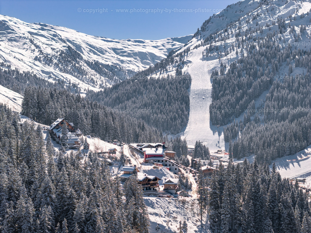  Hochfügen Winterwanderweg copyright  Thomas Pfister-26 | PHOTOGRAPHY BY THOMAS PFISTER