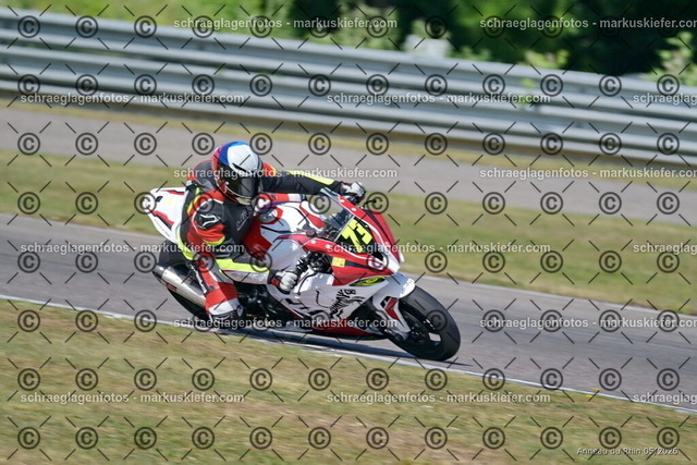 26BT02-0614 | markuskiefer.com - Realisiert mit Pictrs.com