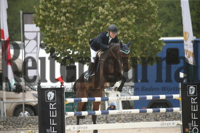 Villingendorf_2022_Prfg.Nr.08_zwei Phasen_Springprfg.Kl.M_Youngster_Tim Hoster_Twick Star (1) | Alle Fotos der Reiterjournal Fotografin Doris Matthaes im Reiterjournal Online-Fotoshop. - Realisiert mit Pictrs.com