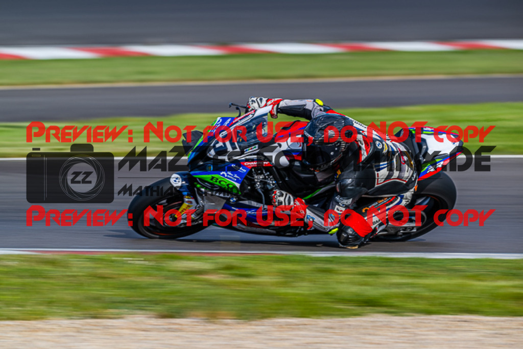 MaZZes_FotoMatrix_220506_93746 | Fotograf Mathias Schmid
Sportfotograf,
Eventfotograf,
Hochzeitsfotograf,
Portraitfotograf