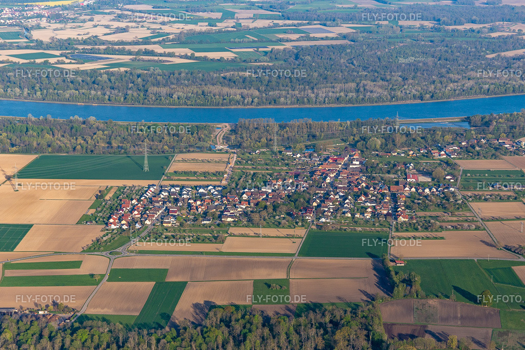 Autobahn-Tank & Rast Raststätte Mahlberg der BAB A5 in Mahlberg | Luftbild: Autobahn-Tank & Rast Raststätte Mahlberg der BAB A5 in Mahlberg im Ortsteil Wittenweier in Schwanau im Bundesland Baden-Württemberg in Deutschland. Foto: IMG_126593.jpg vom 25.04.2021 durch ©2025 Werner Riehm fly-foto.de/copyright - Realisiert mit Pictrs.com