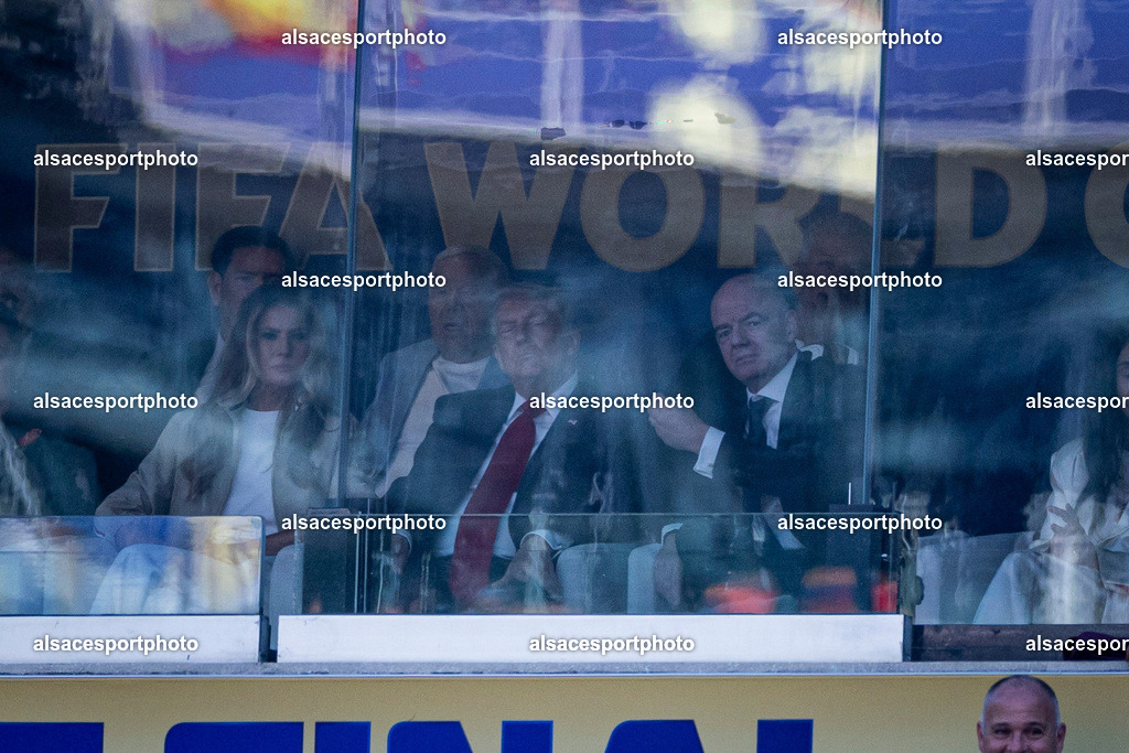 FOOTBALL : Argentine vs Espagne – Finale de la Coupe du Monde FIFA 2026. New York New Jersey Stadium, East Rutherford, New Jersey, États-Unis. 19/07/2026. | Donald Trump, Melania Trump et Gianni Infantino assistent à la finale de la Coupe du Monde de la FIFA 2026 entre l'Argentine et l'Espagne au New York New Jersey Stadium, à East Rutherford (New Jersey), le 19 juillet 2026, aux États-Unis.