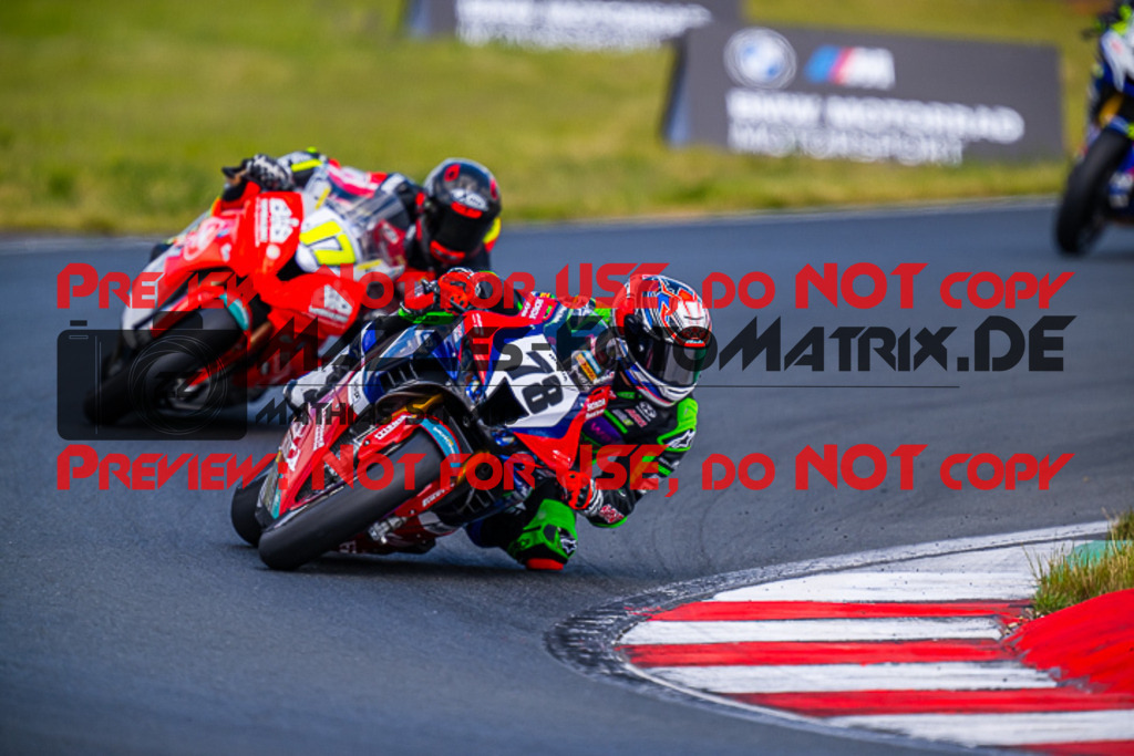 MaZZes_FotoMatrix_220522_7102 | Fotograf Mathias Schmid
Sportfotograf,
Eventfotograf,
Hochzeitsfotograf,
Portraitfotograf