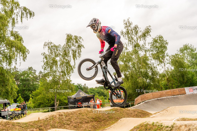 BayBMX2026-05004 | Fotogalerie von Thomas Dettweiler mit Eventbildern und lizenzfreien Fotos. Perfekt als Wandbild, für Büro, Website oder private Nutzung. - Realisiert mit Pictrs.com