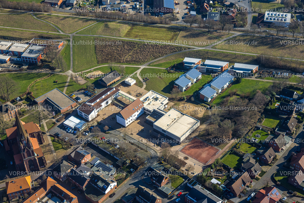 Olfen230206638 | Luftbild, Kath. Kirche St. Vitus, Wieschhofschule, Altenheim Wasserburg, Olfen-Stadt, Olfen, Münsterland, Nordrhein-Westfalen, Deutschland