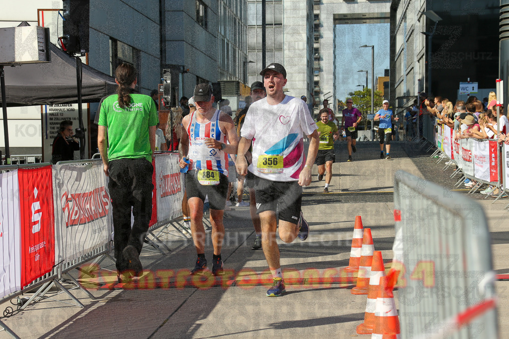 240921_1524_EX1_5451 | Sportfotografie im Rhein-Sieg Kreis, Köln, Bonn, NRW, Rheinland Pfalz, Hessen, etc. Unser Tätigkeitsfeld umfasst den Laufsport vom Volkslauf über den Marathon, Duathlon, Triathon bis zum Ultralauf wie Kölnpfad Ultra oder Schindertrail.