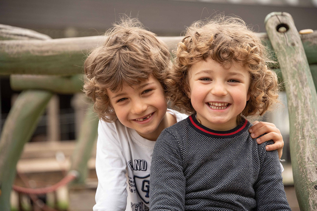 Galerie-Familie (4) | Mein Name ist Arkadius. Ich fotografiere Ihre Hochzeit in Frankfurt und im Umkreis von 200 km. Als Fotograf bin ich noch bekannt im Bereich Business- und Modefotografie.
