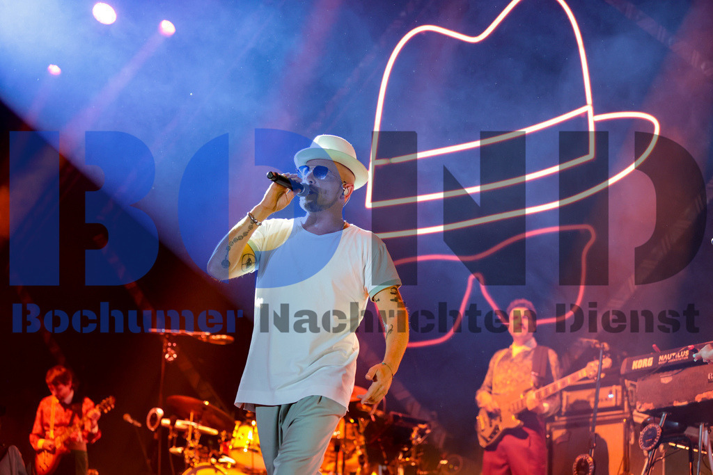 Zeltfestival Ruhr 2024 - Jan Delay  {date} -  | {headline}(Foto: Sebastian Sendlak / BOND) - Realisiert mit Pictrs.com