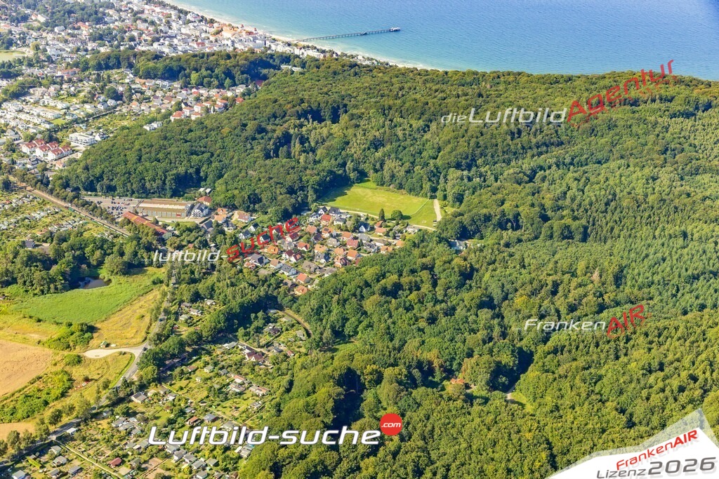 Granitz Binz Bild- Das Luftbild wurde 2025 vom UL-Flugzeug heraus erstellt ( keine Drohne bzw. Drohnenaufnahme ) - Hochauflösende Luftaufnahme -Nicht vergleichbar mit Google Maps oder Satelittenbilder- Die Geschenkidee !Mit Lizenz und Bildrechte bestellbar - CC
