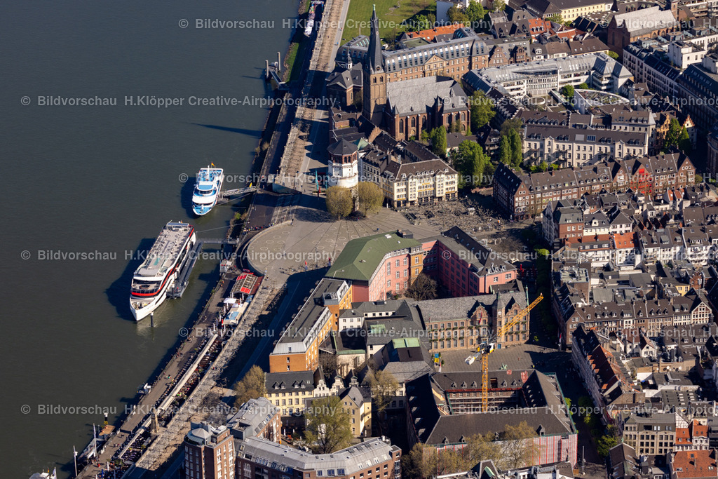 Luftbild  Düsseldorf Altstadt Burgplatz 9A3587 | Luftbildfotografie Hermann Klöpper/ Creative-Airphotography - Realisiert mit Pictrs.com