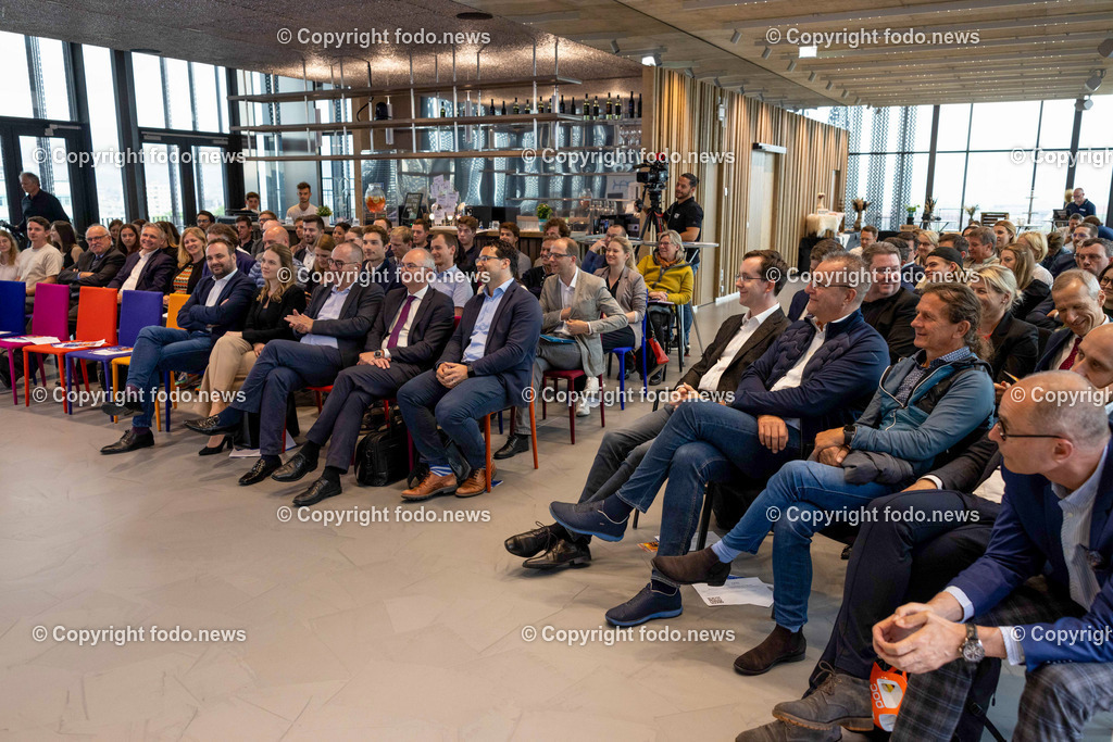 BKAÄ-Enquete_ JKU Med Campus I_ 10.05.2023-24 | 10.05.2023, Linz, AUT, JKU medLOFT, Arbeitsplatz Spital, wie die Jungen künftig arbeiten wollen, im Bild Zuhörer