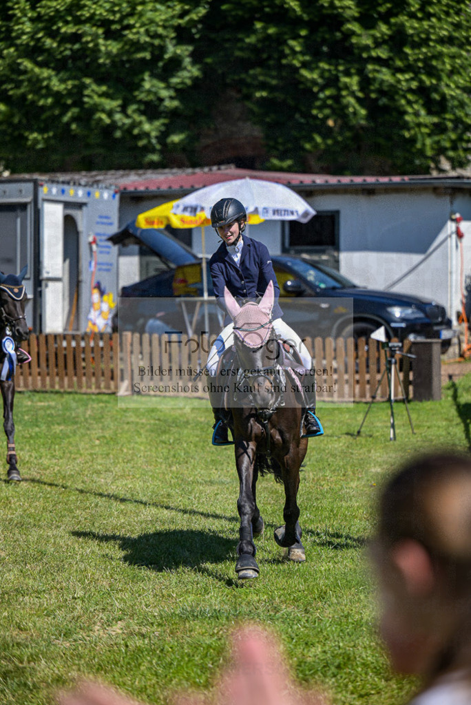 Reitturnier Voxtrup | Entdecke hochwertige Reitturnierfotos von Foto Oger. Professionell, emotional und authentisch – jetzt Lieblingsmomente im Shop bestellen.Deutschlandweite Turnierfotografie. - Realisiert mit Pictrs.com