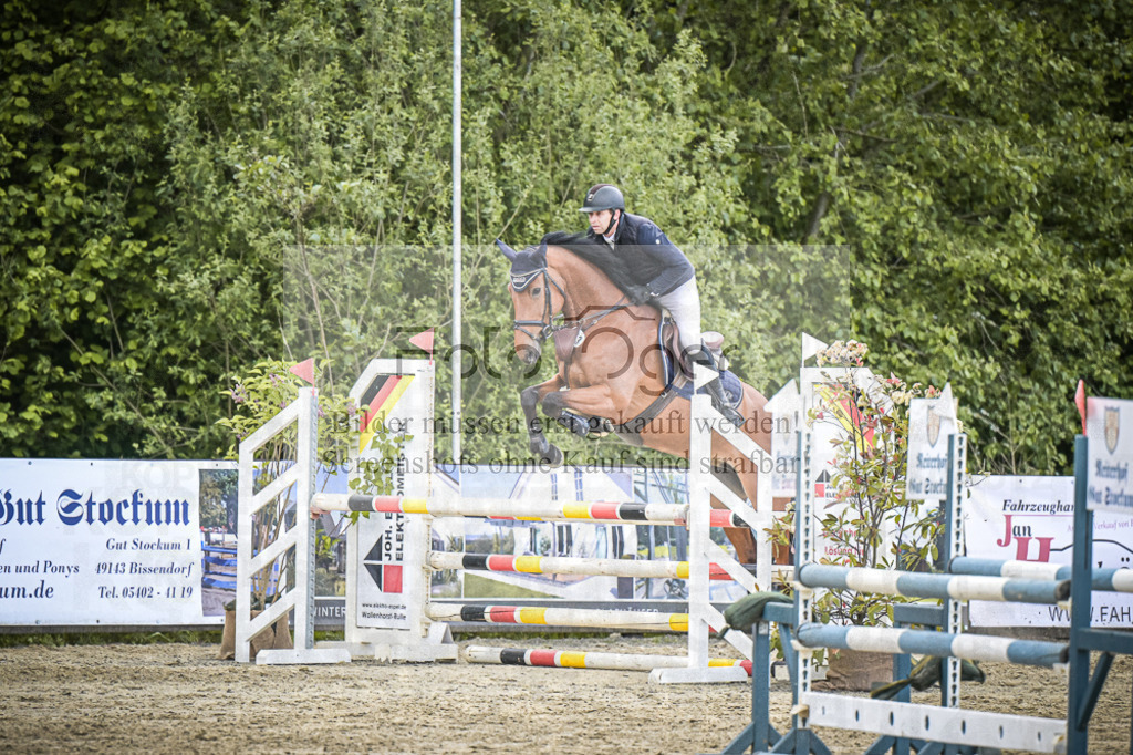 DOS_5062 | Entdecke hochwertige Reitturnierfotos von Foto Oger. Professionell, emotional und authentisch – jetzt Lieblingsmomente im Shop bestellen.Deutschlandweite Turnierfotografie. - Realisiert mit Pictrs.com