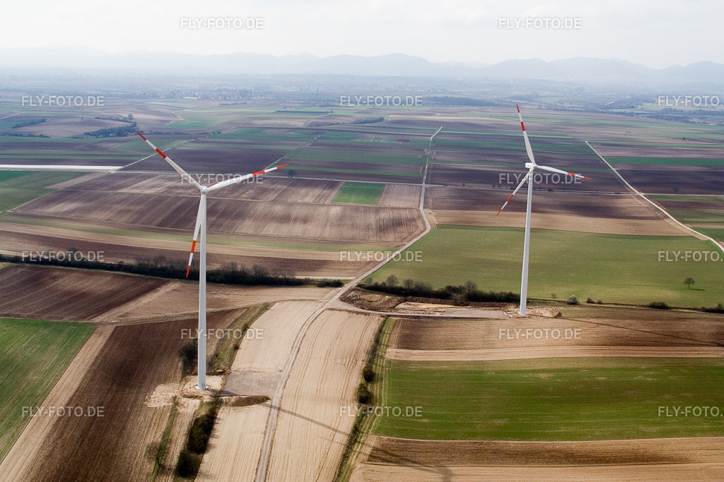 Windkraftanlagen | Luftbild: Windkraftanlagen in Ottersheim bei Landau im Bundesland Rheinland-Pfalz in Deutschland. Foto: IMG_9777.jpg vom 15.03.2008 durch Werner Riehm/FLY-FOTO.de - Realisiert mit Pictrs.com