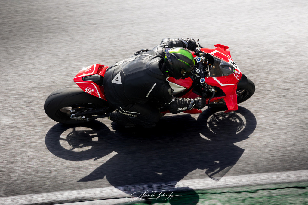 Ducati Trackday Hockenheimring 2026 | Entdecken Sie die faszinierende Welt von Alexander Tschuncky Arts: Kreative Fotografie, atemberaubende Automobilkunst und hochwertiger Bilderdruck. Lassen Sie sich inspirieren! - Realisiert mit Pictrs.com