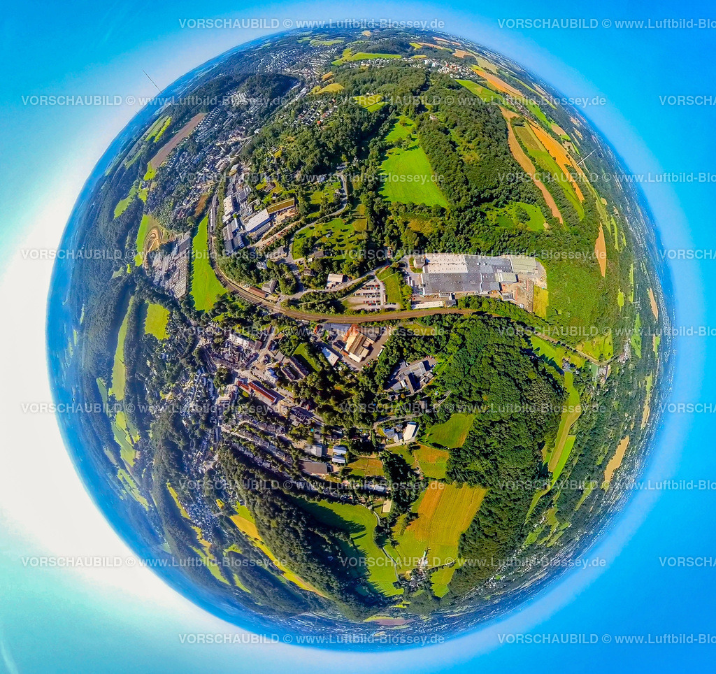 Velbert240890706Langenberg_Nierenhof | Luftbild, Ortsansicht Nierenhof, Bonsfelder Straße und Bahngleise, Baugebiet Fellerstraße, Erdkugel, Fisheye Aufnahme, Fischaugen Aufnahme, 360 Grad Aufnahme, tiny world, little planet, fisheye Bild, Langenberg, Velbert, Ruhrgebiet, Nordrhein-Westfalen, Deutschland