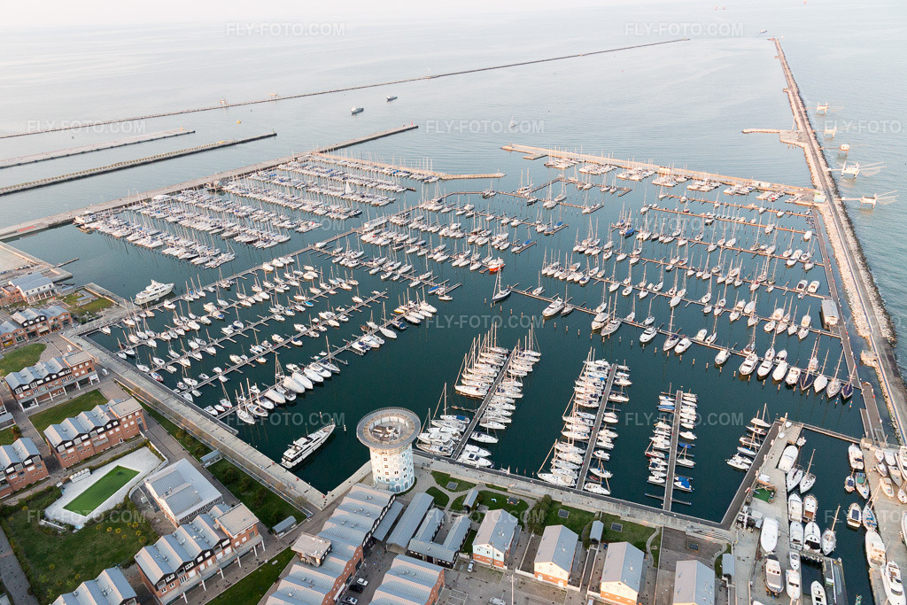 Aerial view: View of the town in Marina di Ravenna in the state Emilia Romagna, Italy. – Photo: IMG_098512.jpg taken on 04/05/2017 by Werner Riehm/FLY-FOTO.com – Resolution of the original: 5472 x 3648 px