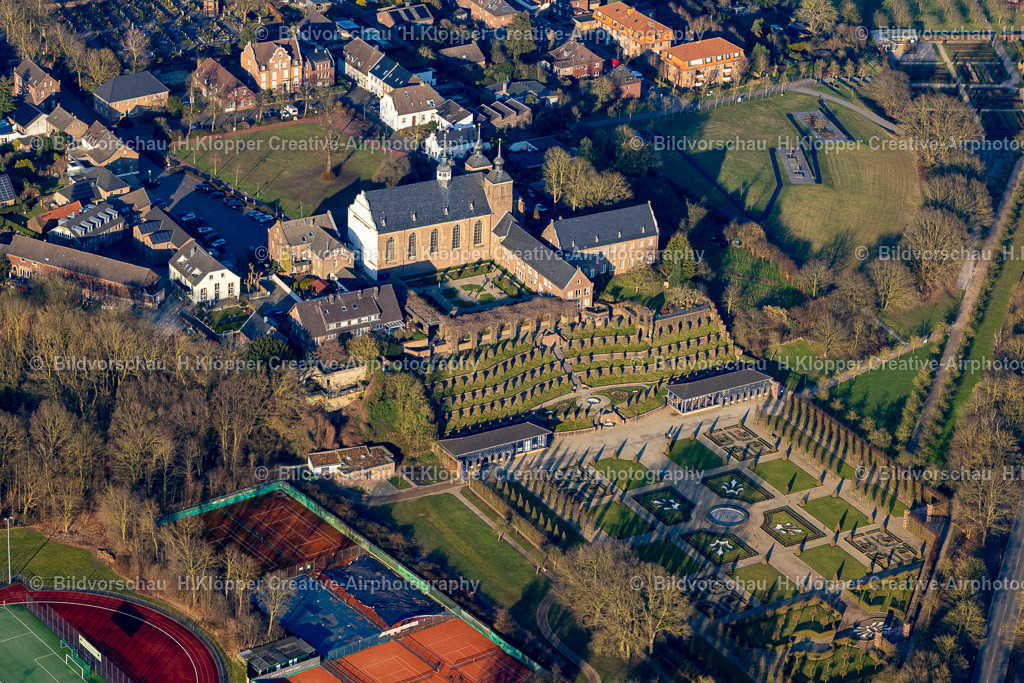 Luftbilder Kamp-Lintfort-7556 | Luftbild Gebäudekomplex des Klosters in Kamp-Lintfort - Realisiert mit Pictrs.com