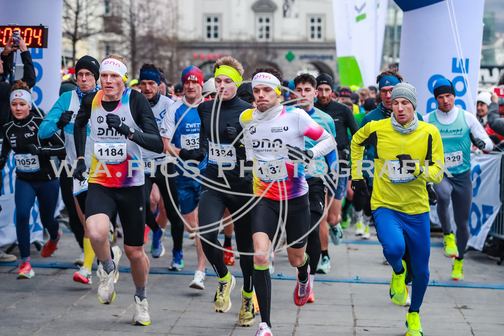 SILVESTERLAUF LINZ 25 | Linz, AUSTRIA, 31. Dezember 25, TRIRUN SILVESTERLAUF LINZ 25 , Image shows: 
Photo: WAPICS / BINDER Manuel