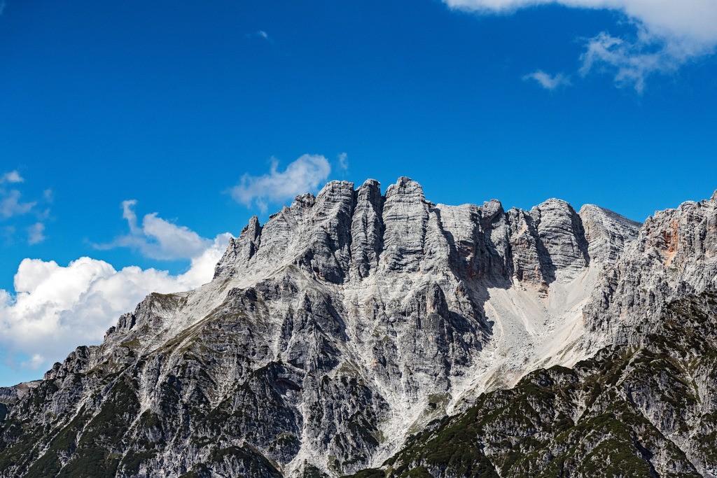 dr__0077411.jpg | SONNBERG 06.09.2021 Felsen- Massiv und Berglandschaft der Leoganger Steinberge in Sonnberg in Salzburg, Österreich. // Rock and mountain landscape of Leoganger Steinberge in Sonnberg in Salzburg, Austria. Foto: Daniel Reiter