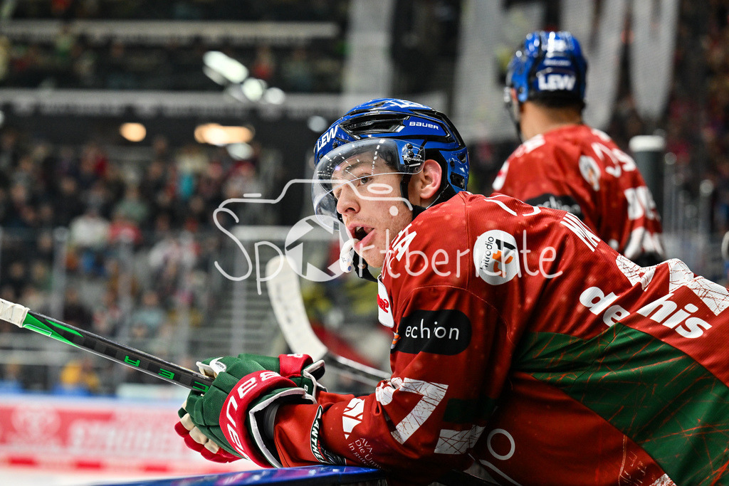 Augsburger Panther - Nürnberg Ice Tigers | AUGSBURG, GERMANY - 23. DECEMBER: im Bild Kyle MAYHEW (Augsburger Panther 27) / Einzelfoto / Freisteller während dem Match zwischen den Augsburger Panthern und den Nürnberg Ice Tigers am 31. Spieltag der Penny DEL im Curt Frenzel Stadion