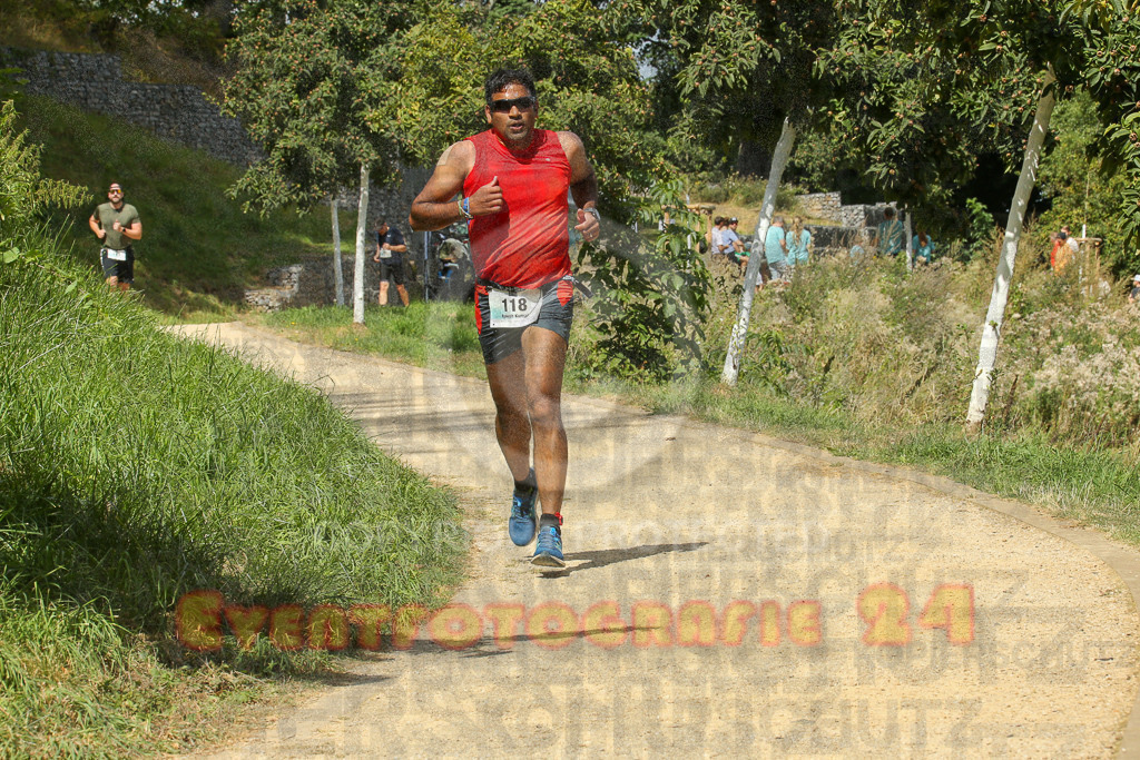 250824_1247_EX1_0569 | Sportfotografie im Rhein-Sieg Kreis, Köln, Bonn, NRW, Rheinland Pfalz, Hessen, etc. Unser Tätigkeitsfeld umfasst den Laufsport vom Volkslauf über den Marathon, Duathlon, Triathon bis zum Ultralauf wie Kölnpfad Ultra oder Schindertrail.