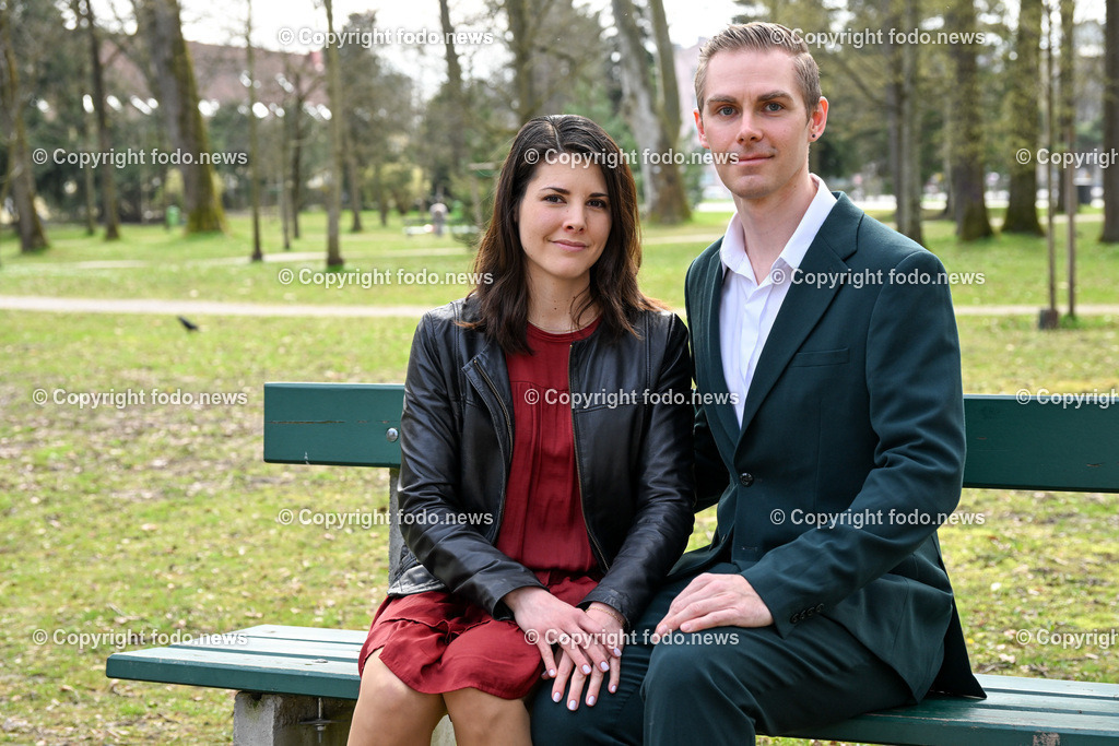 JKU_ Anna Hössinger-Kalteis_ Sub Auspiciis_ 23.03.2023-8 | 23.01.2023, Johannes Kepler Universitaet Linz, AUT, JKU, Anna Hoessinger-Kalteis, Sub Auspiciis, im Bild Anna Hoessinger-Kalteis mit Ehemann Paul