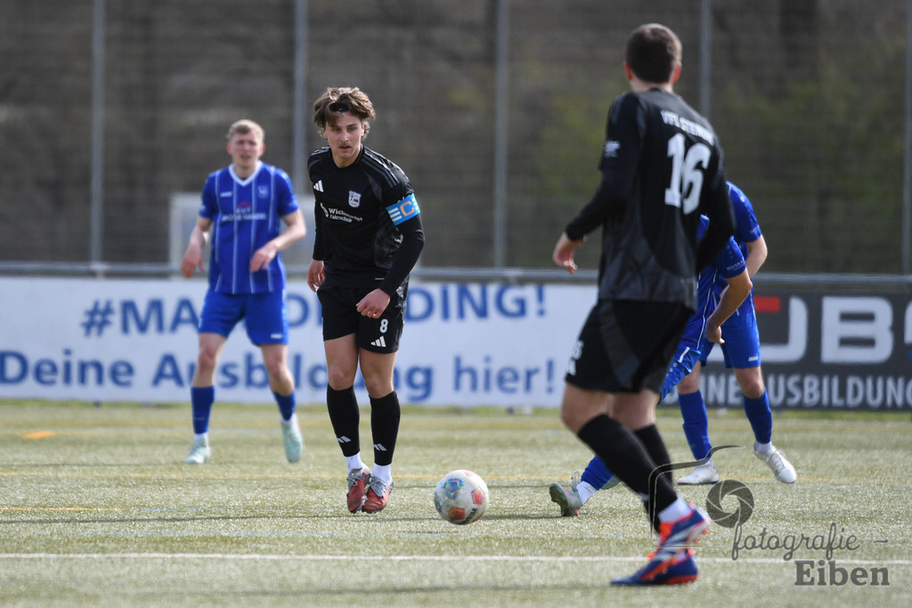 FC Rastede-VFl Stenum | Herren Bezirksliga 2; FC Rastede (blau)-VFL Stenum (schwarz) am 29.03.2026 in Rastede (Sportanlage Köttersweg), Photo: Philip Eiben 2026 - Realisiert mit Pictrs.com