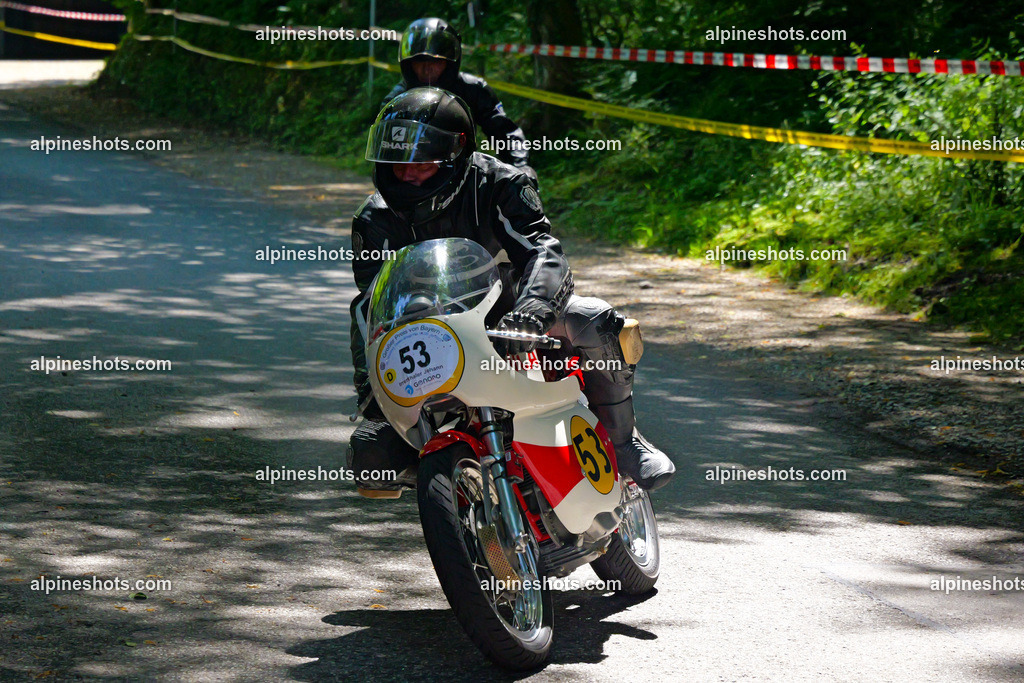 P1036656 | Erleben Sie atemberaubende, hochqualitative Fotos Ihrer Fahrt entlang der malerischen Alpenstraßen. Besuchen Sie alpineshots.com, um professionelle Aufnahmen Ihrer unvergesslichen Reise zu finden und zu kaufen - Realisiert mit Pictrs.com