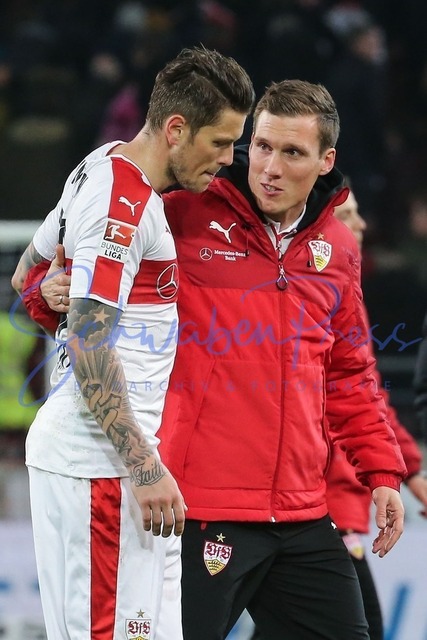 060217Ho_VfB_Duesseld012 | Daniel Gincek (VfB Stuttgart), Cheftrainer Hannes Wolf (VfB Stuttgart)
 / 2. BL; VfB Stuttgart vs Fortuna Duesseldorf, Germany, Merceds-Benz-Arena, Stuttgart, 20170206