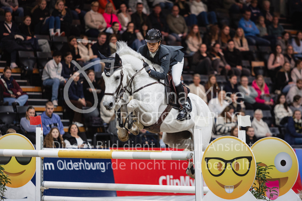 241103_Oldenburg_FinaleMittlereTour-204 | Deine schönsten Turniermomente als professionelle Fotos! Entdecke hochwertige Pferdesport-Fotografie im Online-Shop. Jetzt Fotos finden & bestellen!