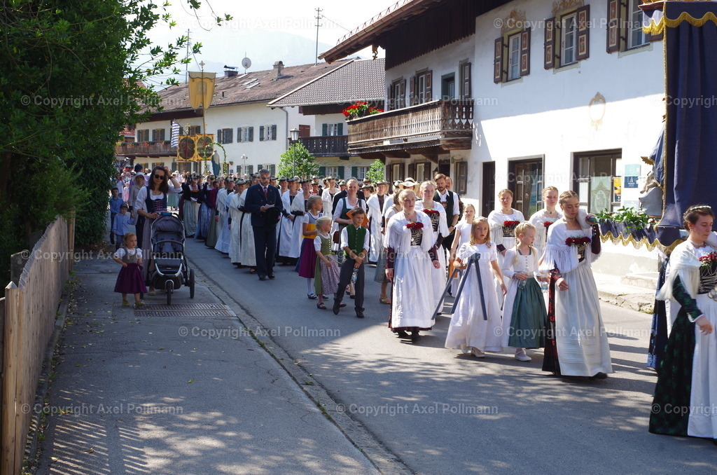 IMGP3815 | fotografiert von Axel PollmannLeonhardi Wallfahrt Benediktbeuern und Murnau, Fronleichnam, Fasching, Landschaft im Loisachtal und Benediktbeuern  - Realisiert mit Pictrs.com
