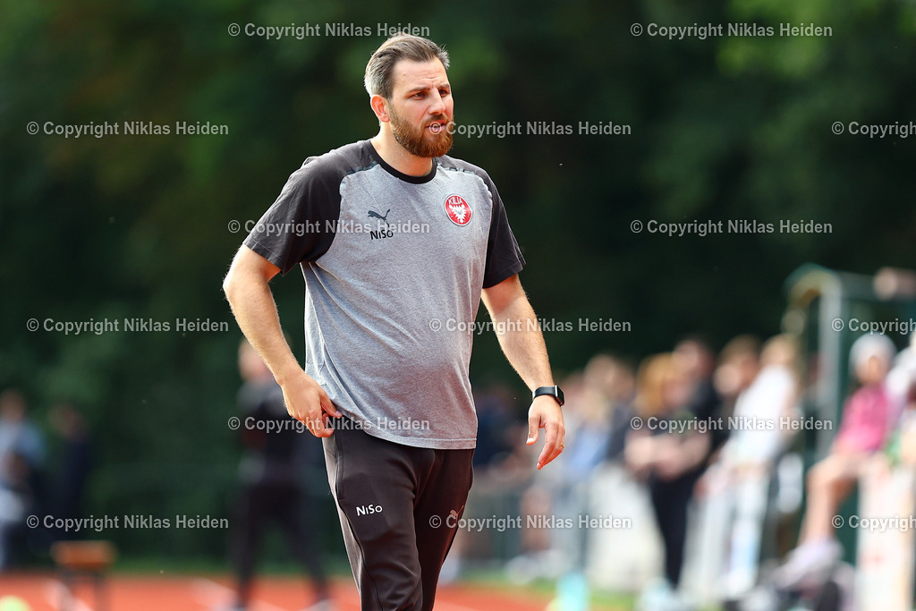 NH_SVECometKiel_FCKiliaKiel_KreispokalKFVKiel_29072025 | Nicola Soranno (Trainer, FC Kilia Kiel)Fußball I Herren I Kreispokal KFV Kiel I Saison 2025-2026  I Halbfinale I SVE Comet Kiel - FC Kilia Kiel I 29.07.2025 I Sportplatz Radsredder
